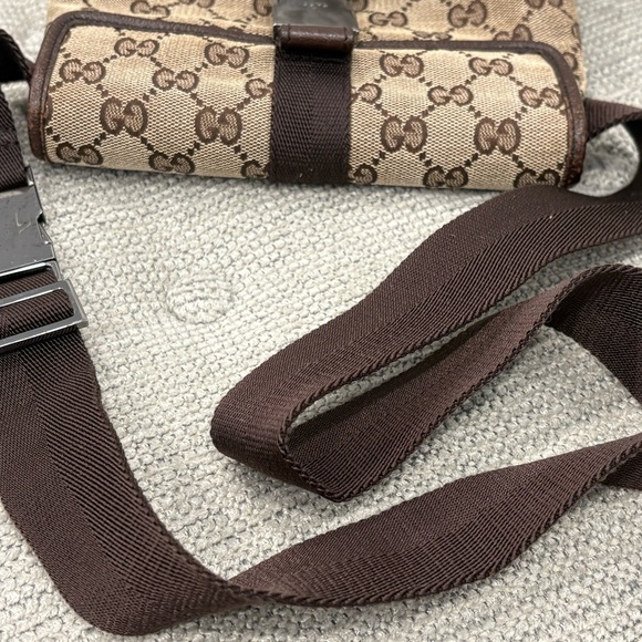 Gucci Tan and Brown Monogram Belt Bag - Picture 4 of 11